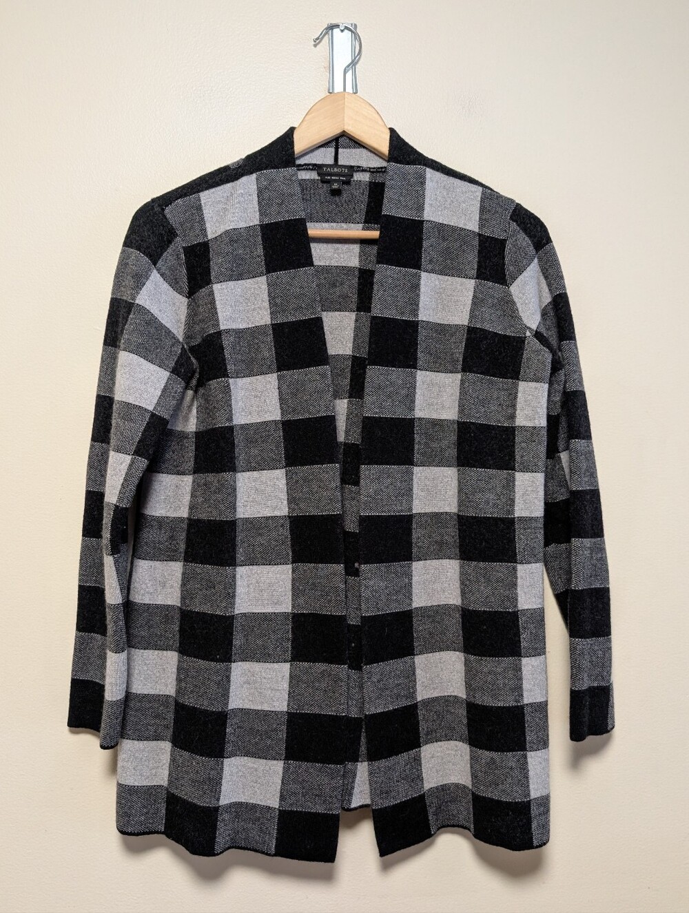 Talbots Pure Merino Wool Buffalo Check Cardigan Size M Black Gray